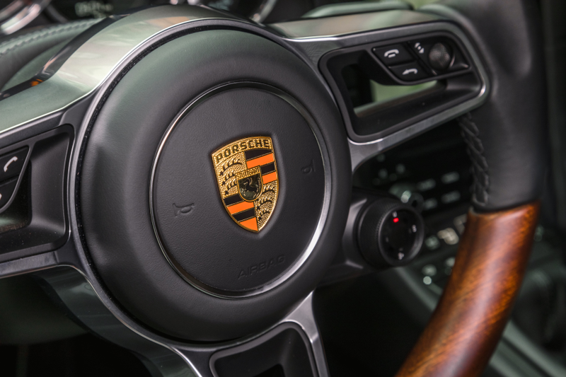 Illustration for article titled Gaze At The Beautiful One-Millionth Porsche 911 Gracing New York City